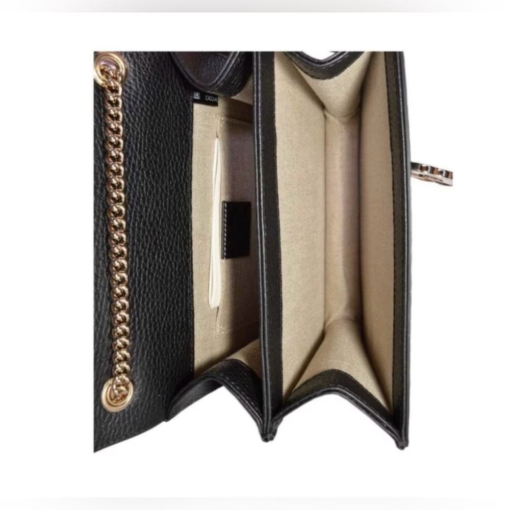 brand new 
Original and authentic..GUCCI
SHOULDER BAGS - Picture 7 of 7